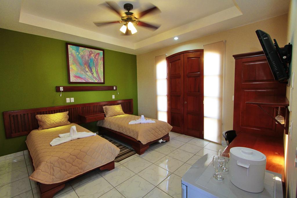 Hotel La Mar Dulce Ґранада Екстер'єр фото