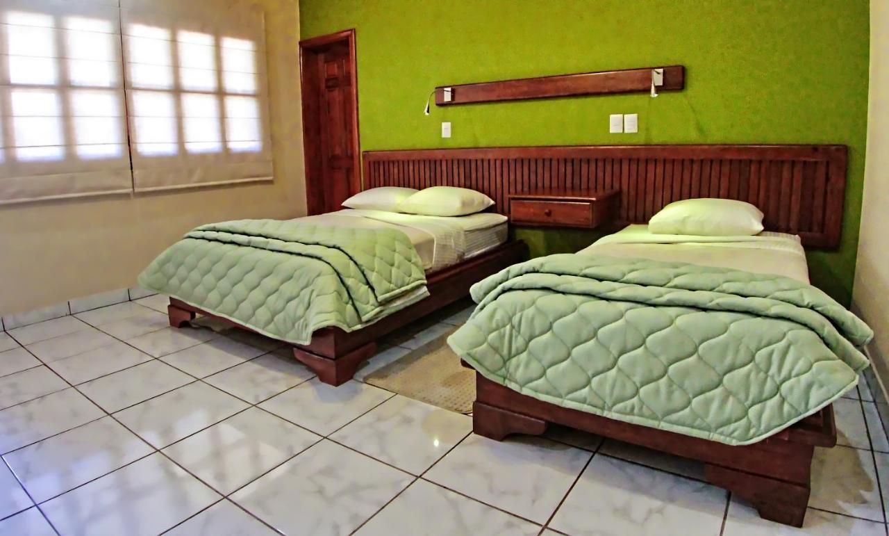 Hotel La Mar Dulce Ґранада Екстер'єр фото